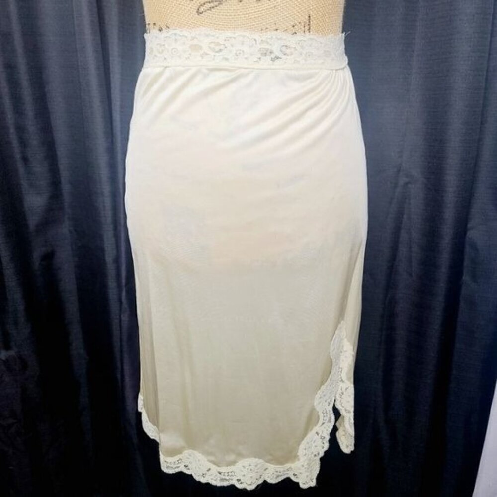 Vintage  Ivory Lace Applique Half Skirt Slip